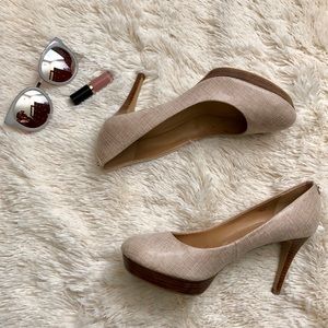 Women’s Taupe Tahari Pump - size 9.5